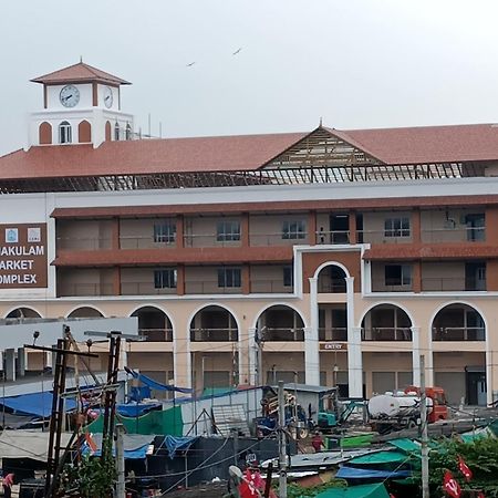 St. Antonys Lodge Kochi Buitenkant foto