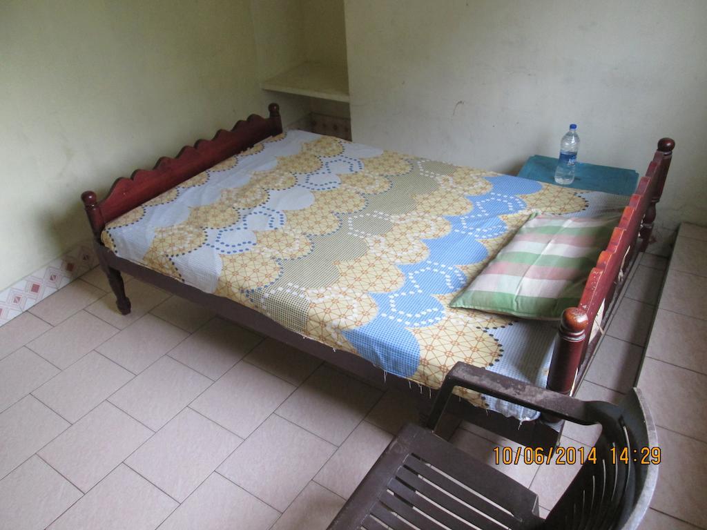 St. Antonys Lodge Kochi Kamer foto