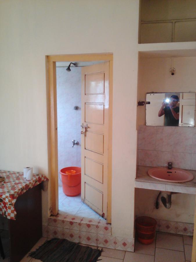 St. Antonys Lodge Kochi Buitenkant foto